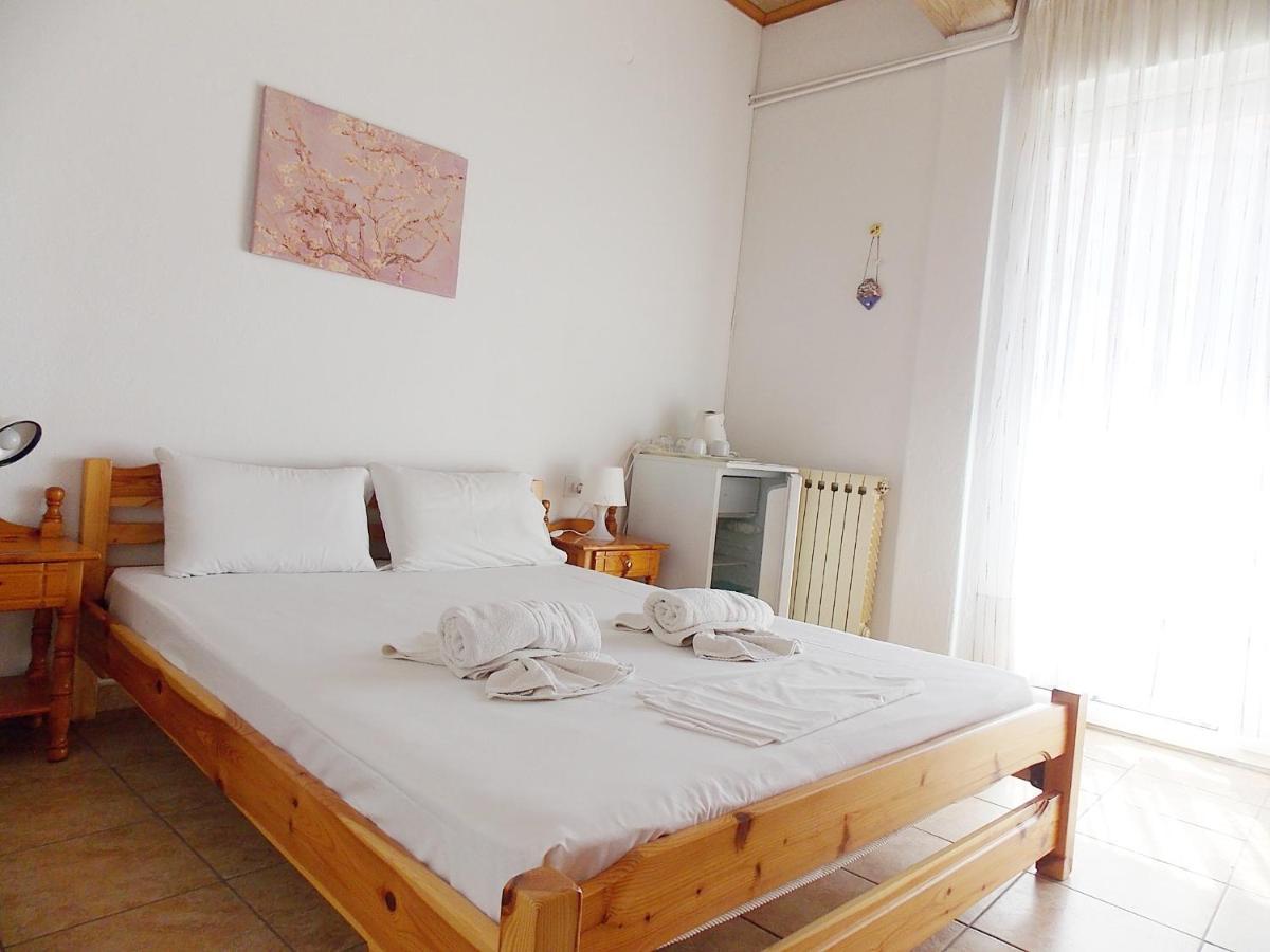 Hotel Sgouridis يميناريا المظهر الخارجي الصورة