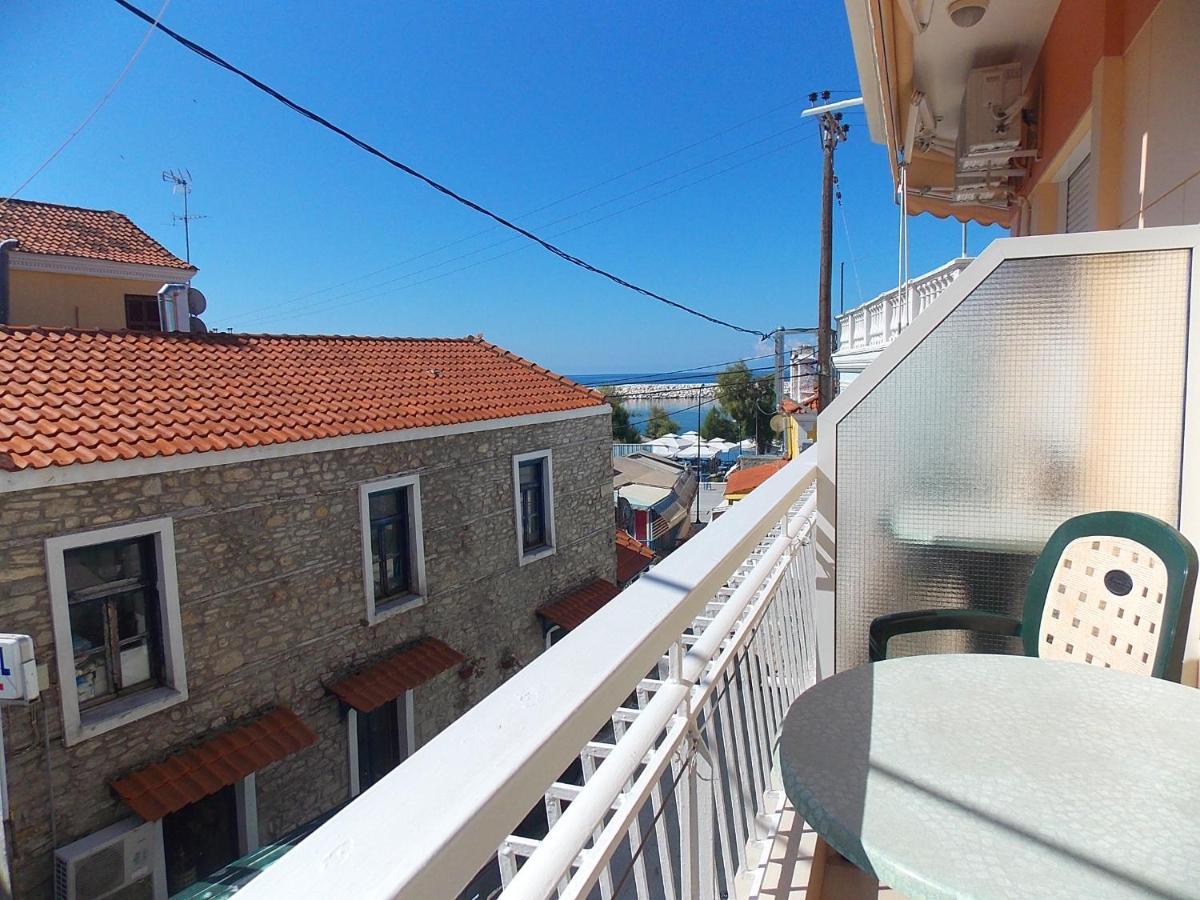 Hotel Sgouridis يميناريا المظهر الخارجي الصورة