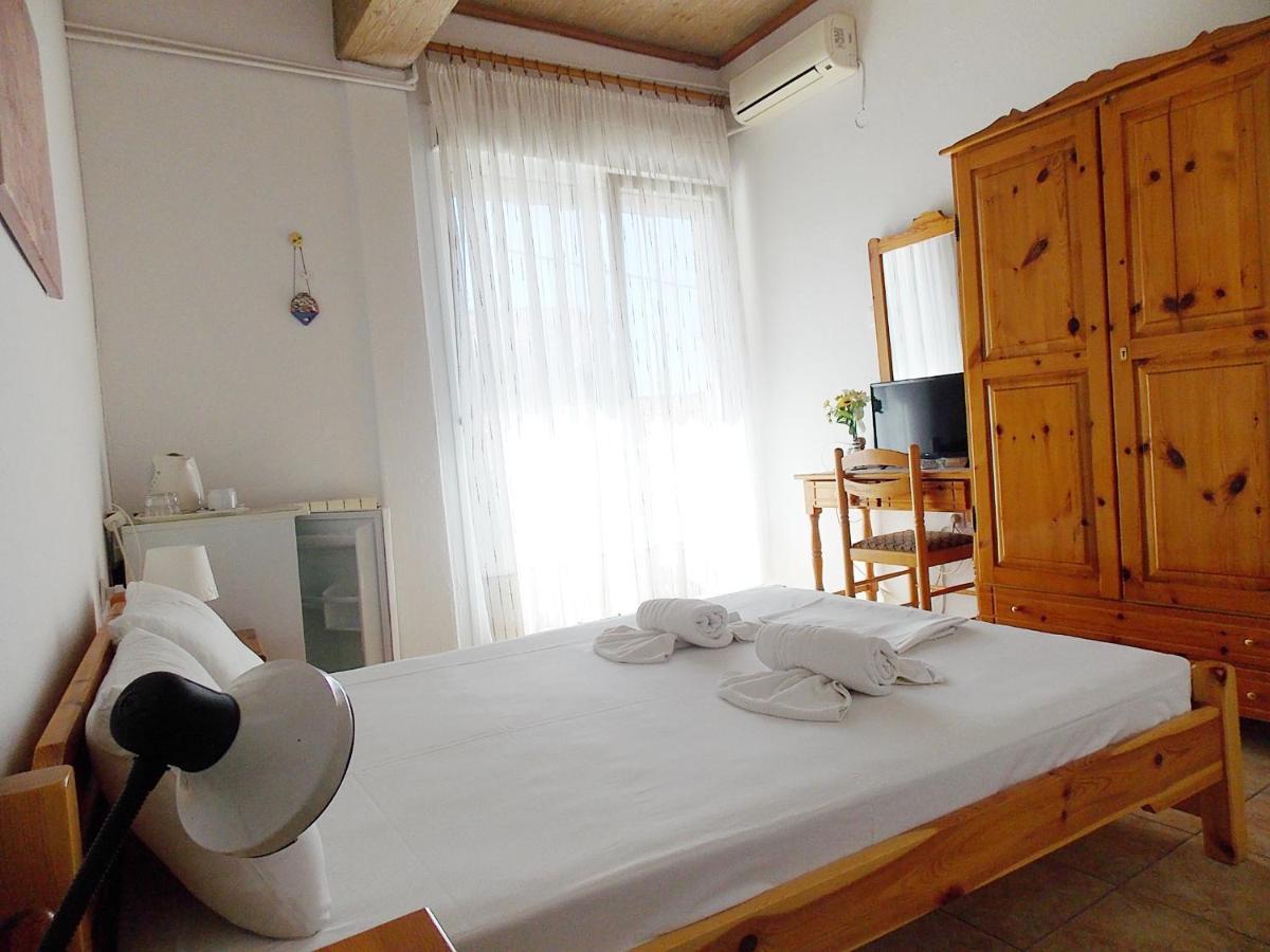 Hotel Sgouridis يميناريا المظهر الخارجي الصورة