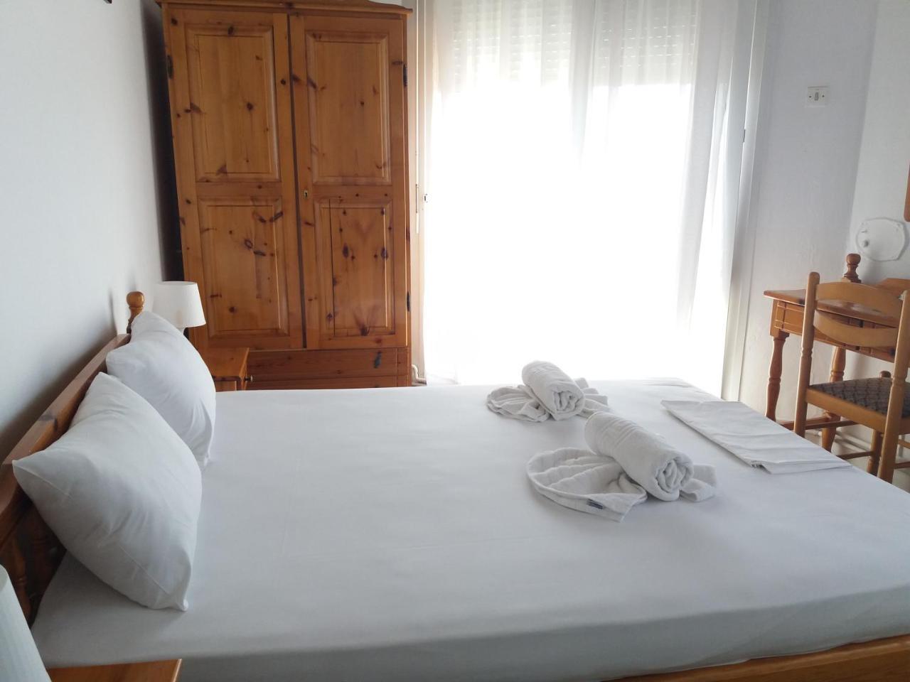 Hotel Sgouridis يميناريا المظهر الخارجي الصورة