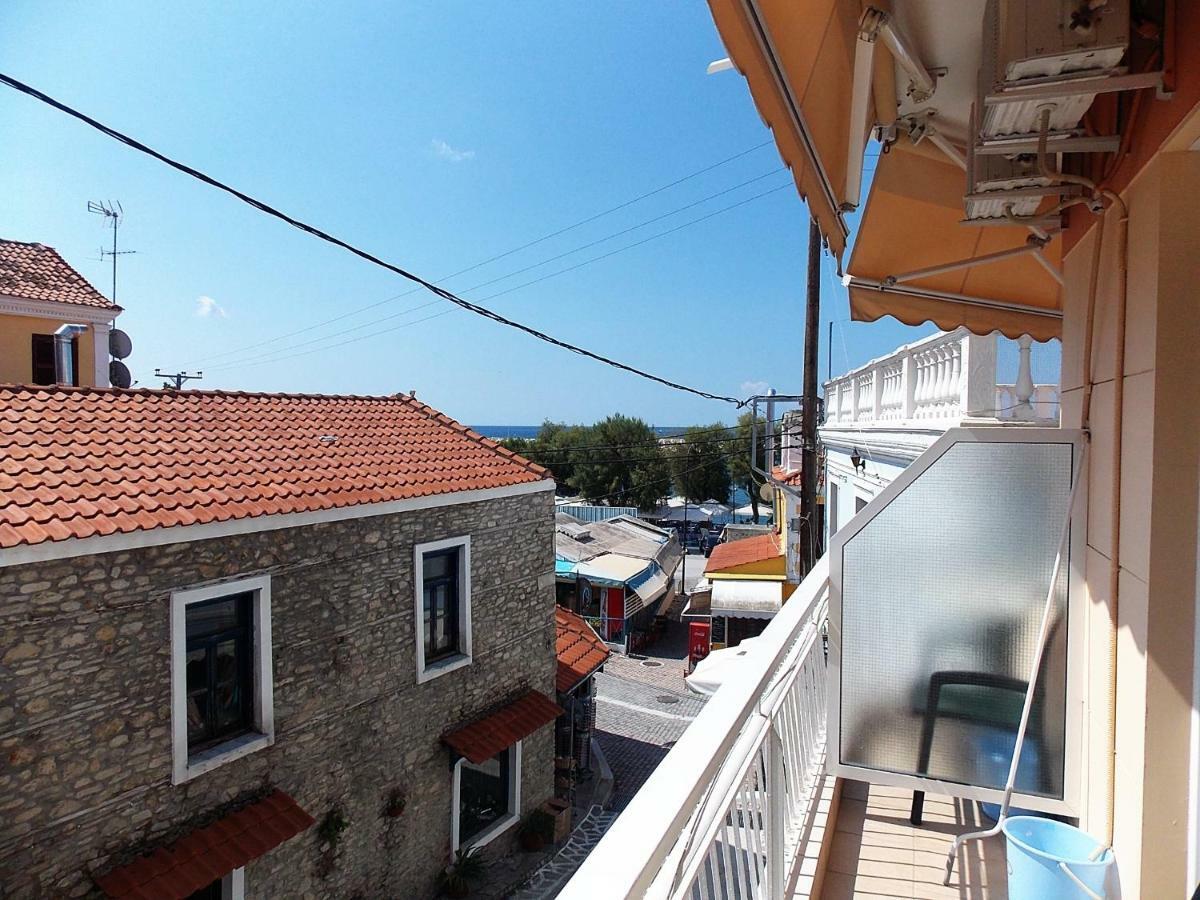 Hotel Sgouridis يميناريا المظهر الخارجي الصورة