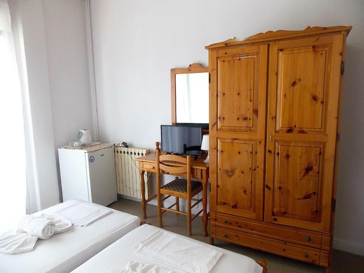 Hotel Sgouridis يميناريا المظهر الخارجي الصورة