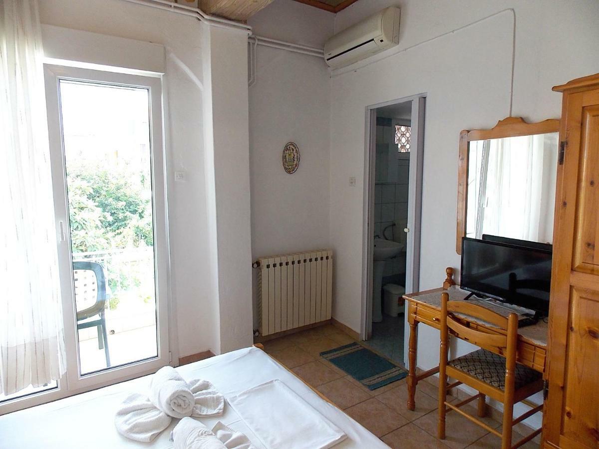 Hotel Sgouridis يميناريا المظهر الخارجي الصورة