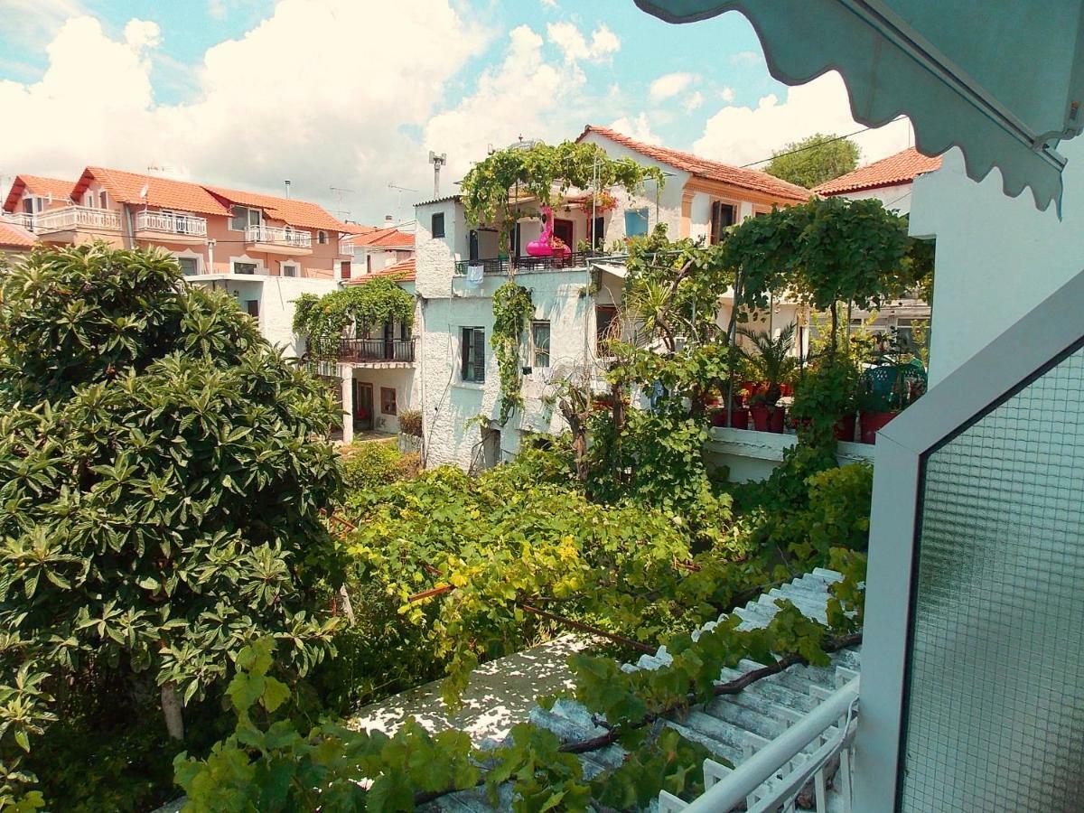 Hotel Sgouridis يميناريا المظهر الخارجي الصورة