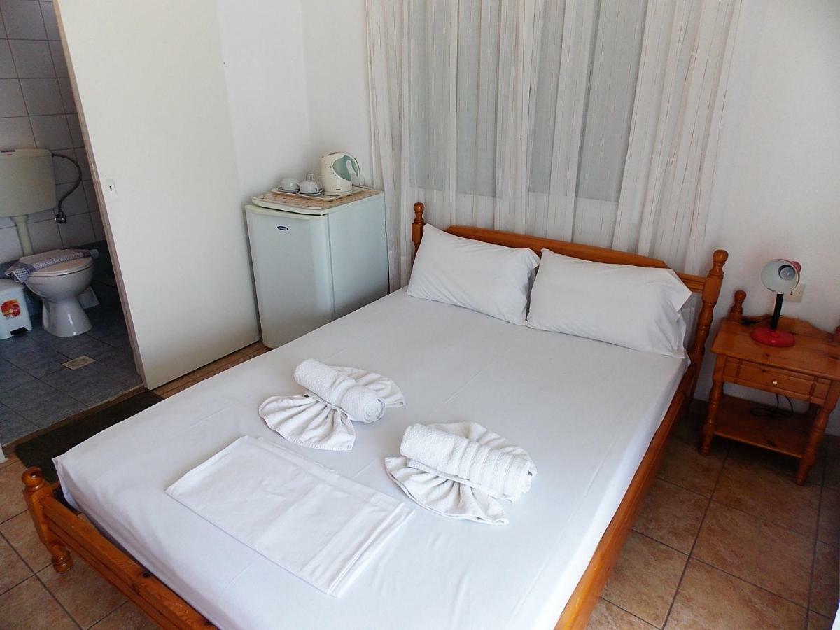 Hotel Sgouridis يميناريا المظهر الخارجي الصورة