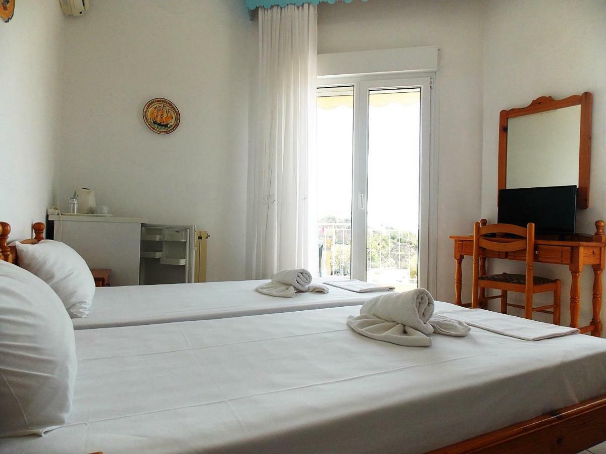 Hotel Sgouridis يميناريا المظهر الخارجي الصورة